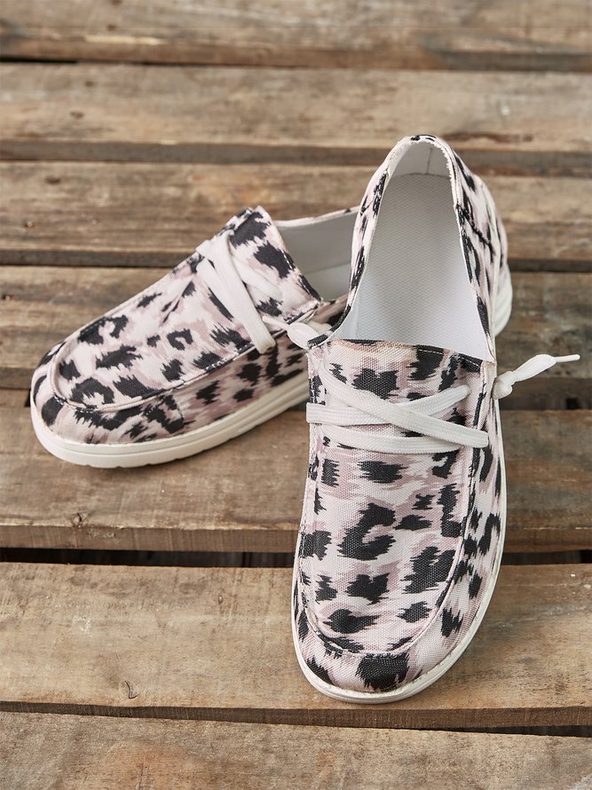 Leopard print Lightweight lace-up women's Moccasins with multiple sizes