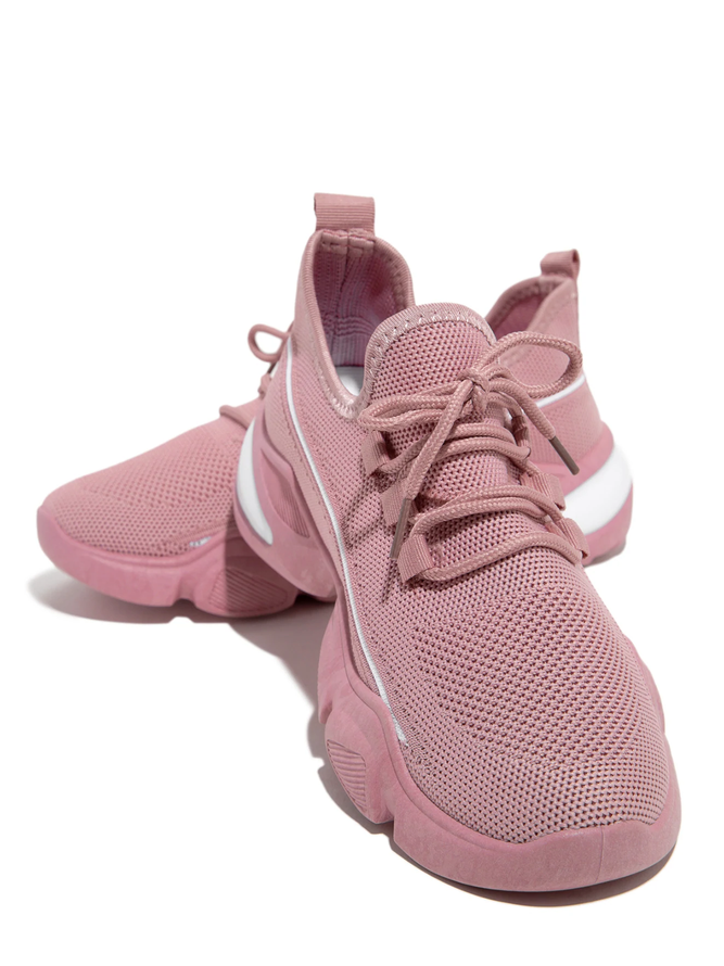 Comfortable Lace-Up Sneakers in Simple Fabric