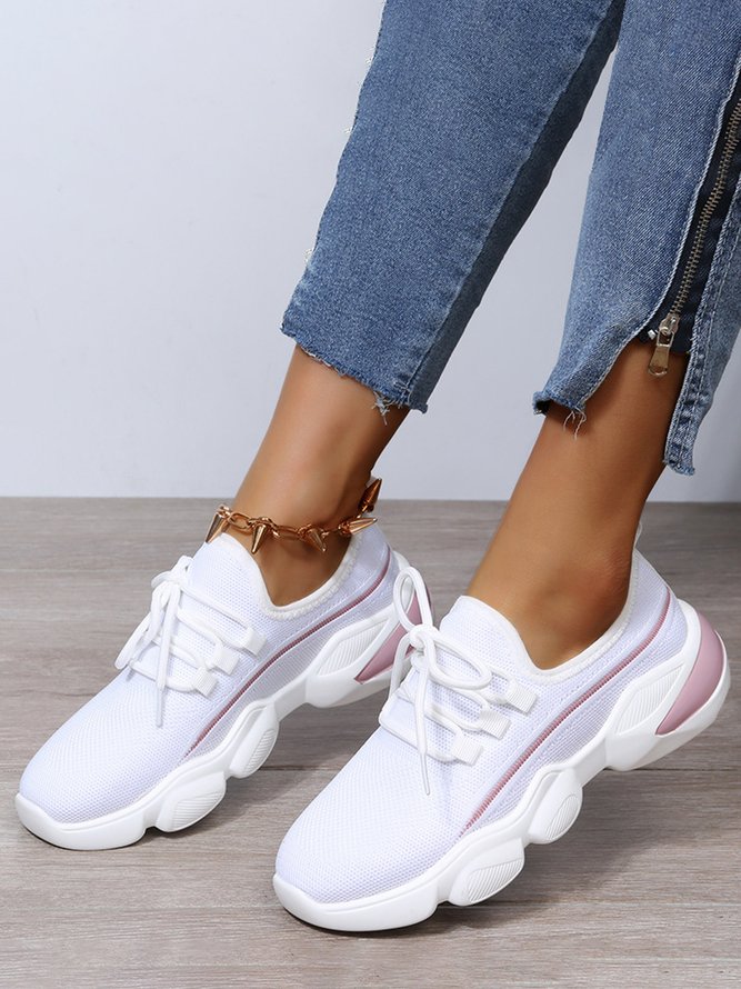 Comfortable Lace-Up Sneakers in Simple Fabric