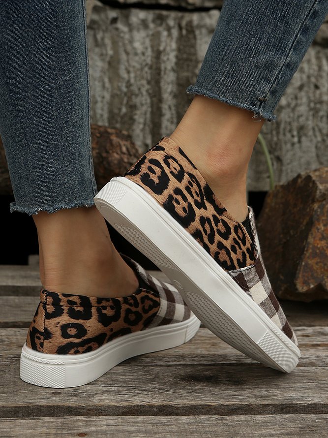 Contrasting Color Stitching Leopard Print Canvas Slip On Women's Shoes