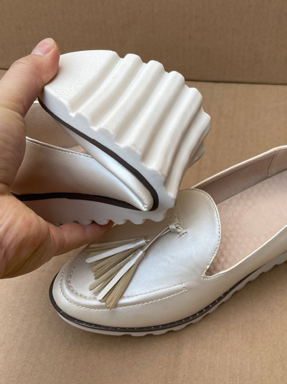 tassel slip on women's flat shoes