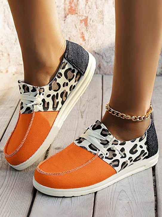 Women's  Mocassin canvas shoes with Leopard print and round toe